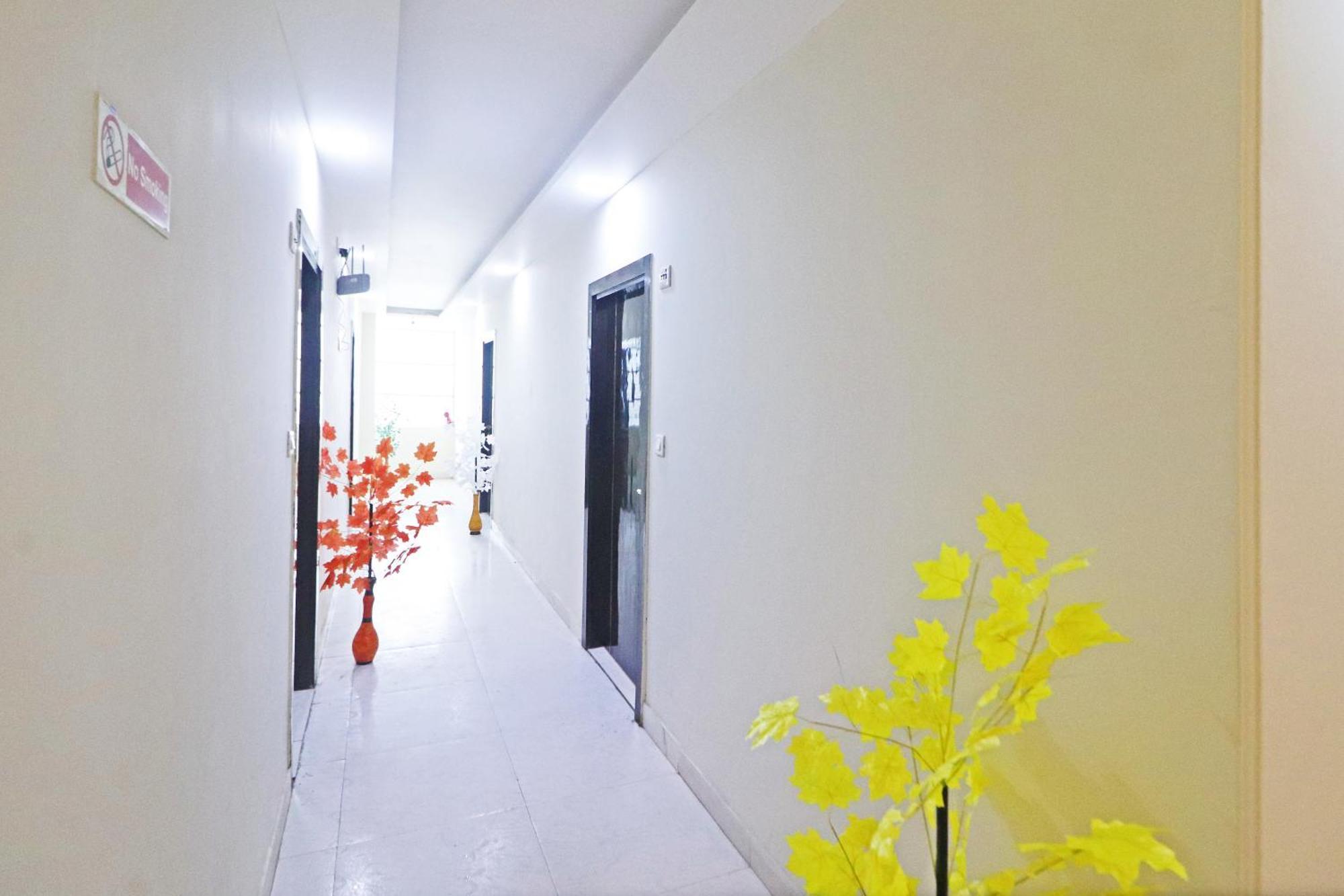 Hotel Qubic Near Igi Delhi Airport Nuova Delhi Esterno foto