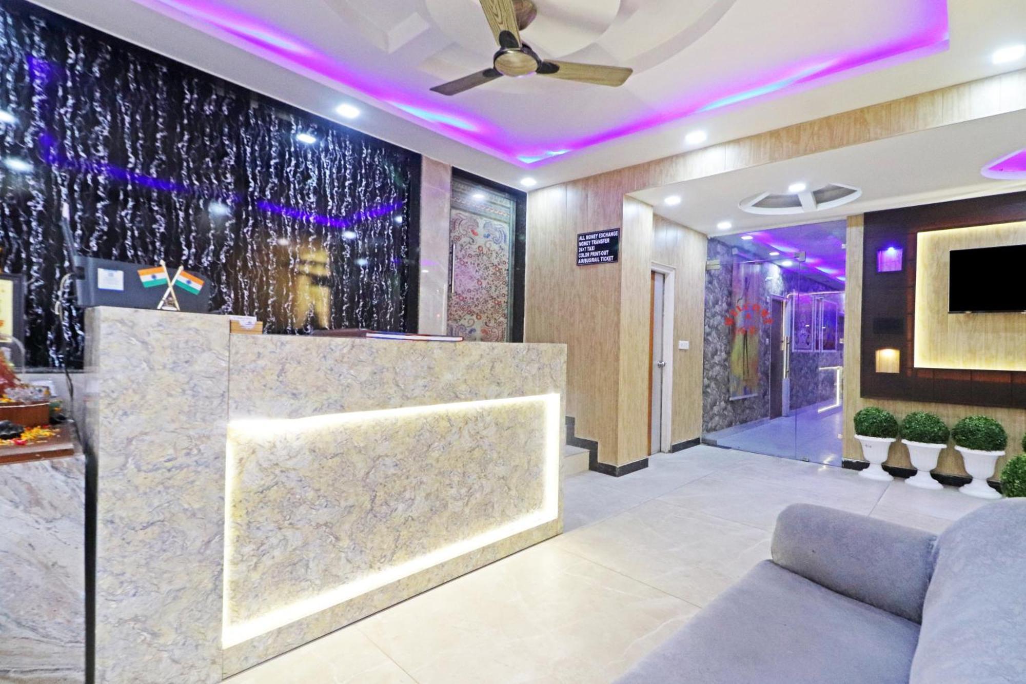 Hotel Qubic Near Igi Delhi Airport Nuova Delhi Esterno foto